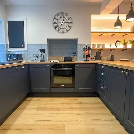 Luxury Holiday In Central * Truro