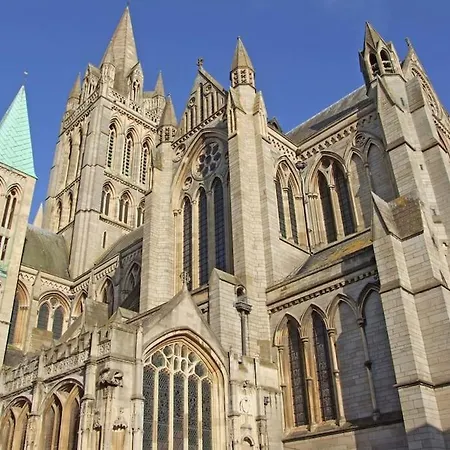 Luxury Holiday In Central Truro