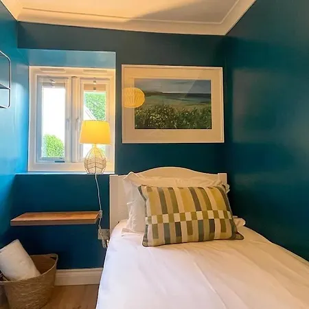Luxury Holiday In Central Truro