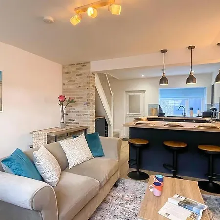 Luxury Holiday In Central * Truro